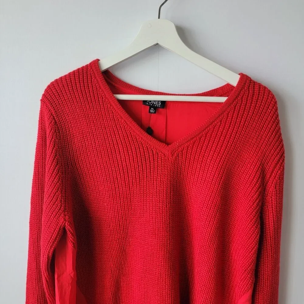 Jones new york womens sweater size XL V-neck mixdmidia long sleeve red
